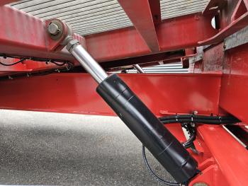 3 x steering axle / hydraulic ramp / hydraulic bed